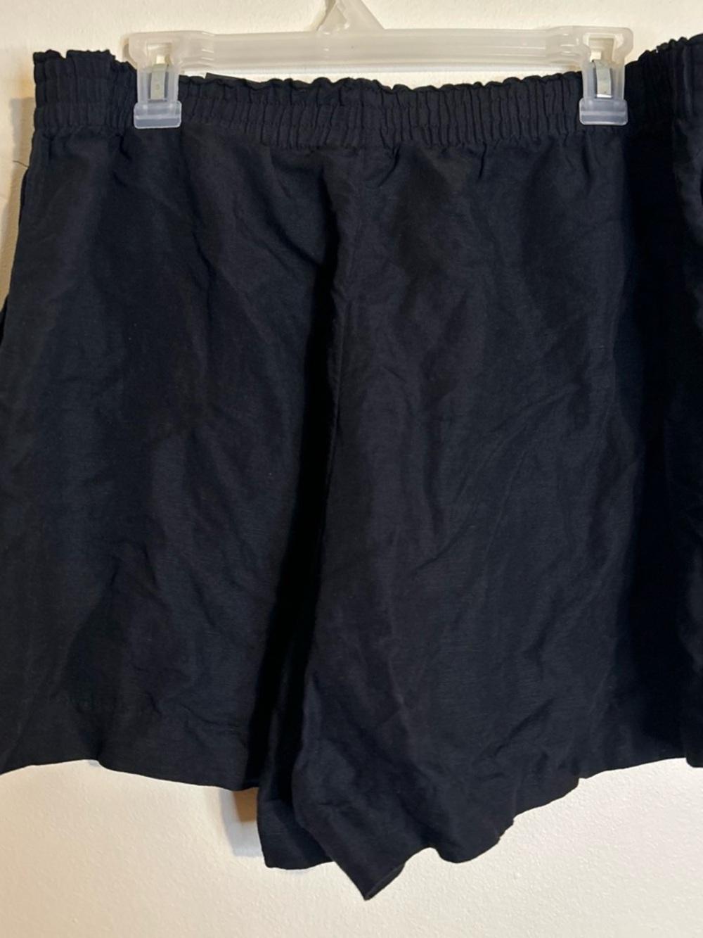 H&M Black Athletic Women's Elastic-Waist Shorts